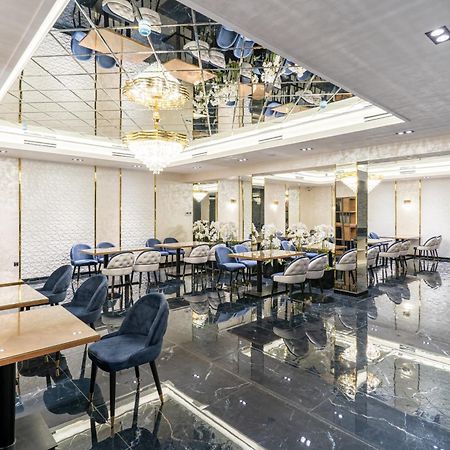 Mirzo Hotel Tasjkent Exteriör bild